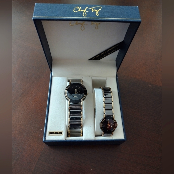 Cheryl Tiegs by Doce Japan Movement his and hers watch duo. - Picture 1 of 14